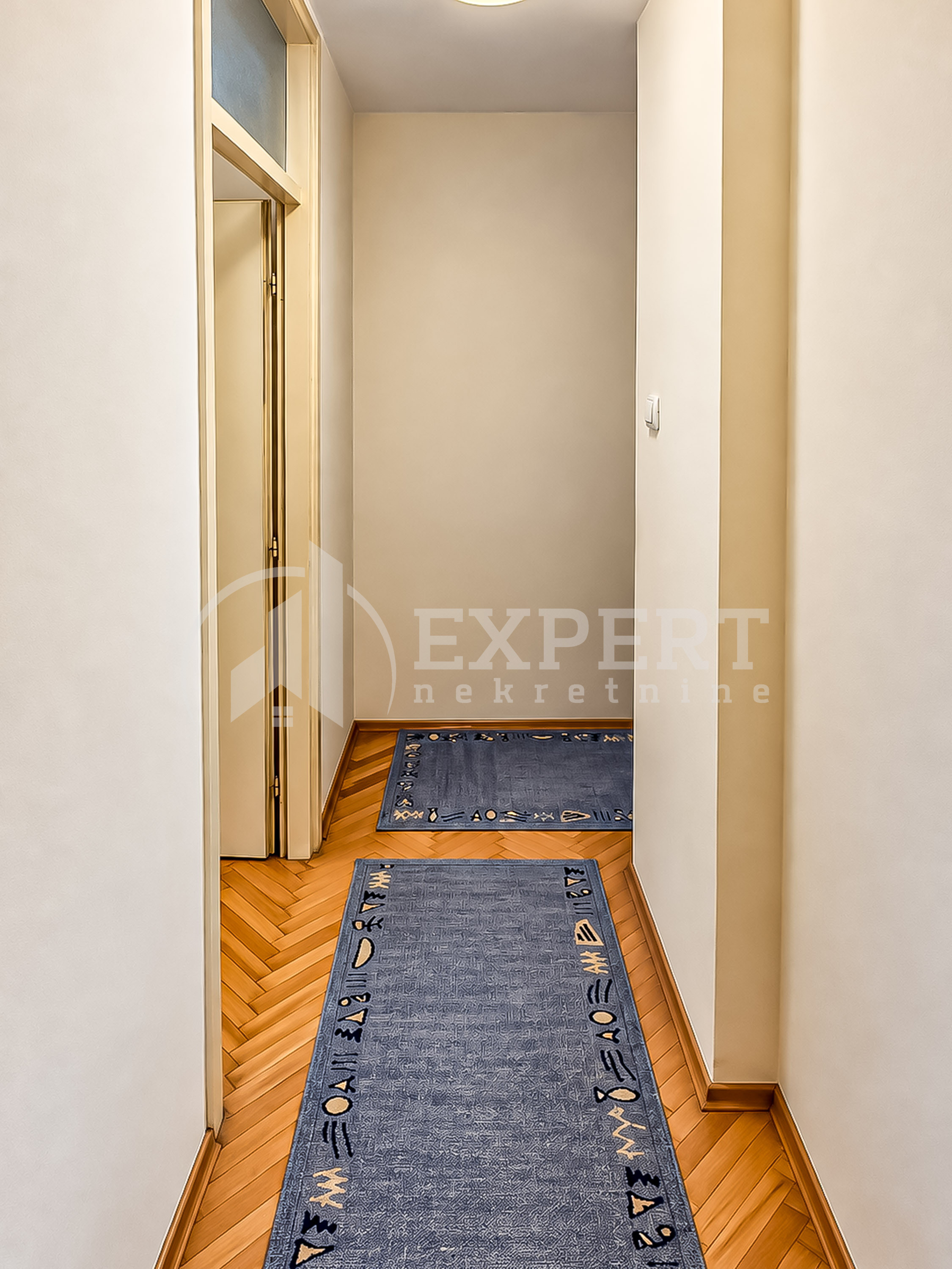 Trosoban stan Bulevar Nemanjića Zona 3 63m², 2 sprat — slika 51