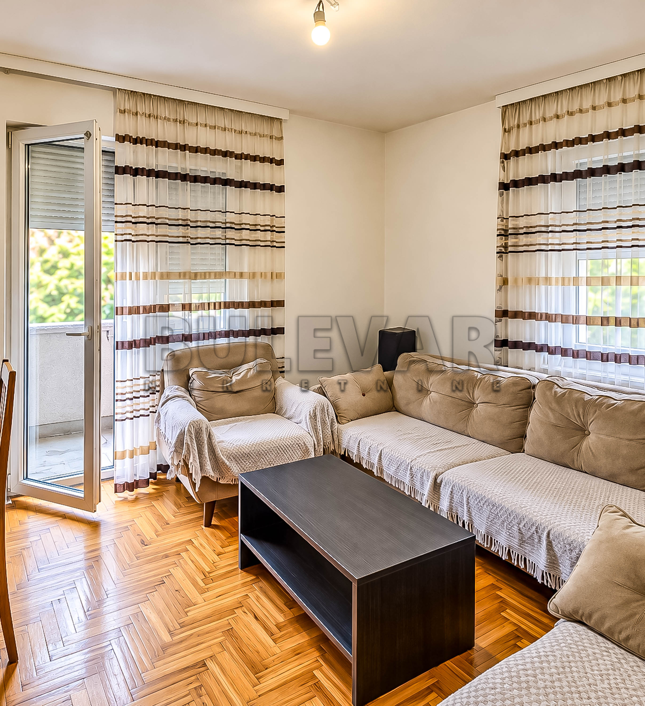 Dvoiposoban stan Nova železnička kolonija 55m², 2 sprat