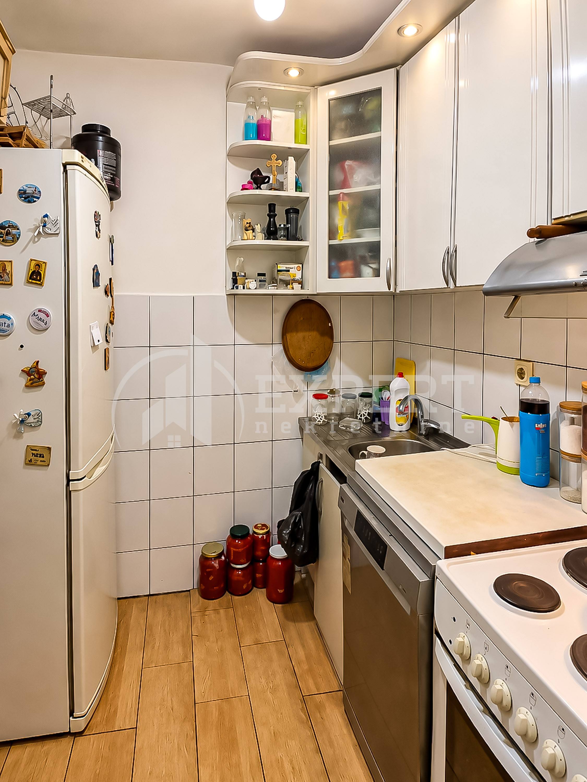 Dvoiposoban stan Nova železnička kolonija 55m², 2 sprat — slika 30