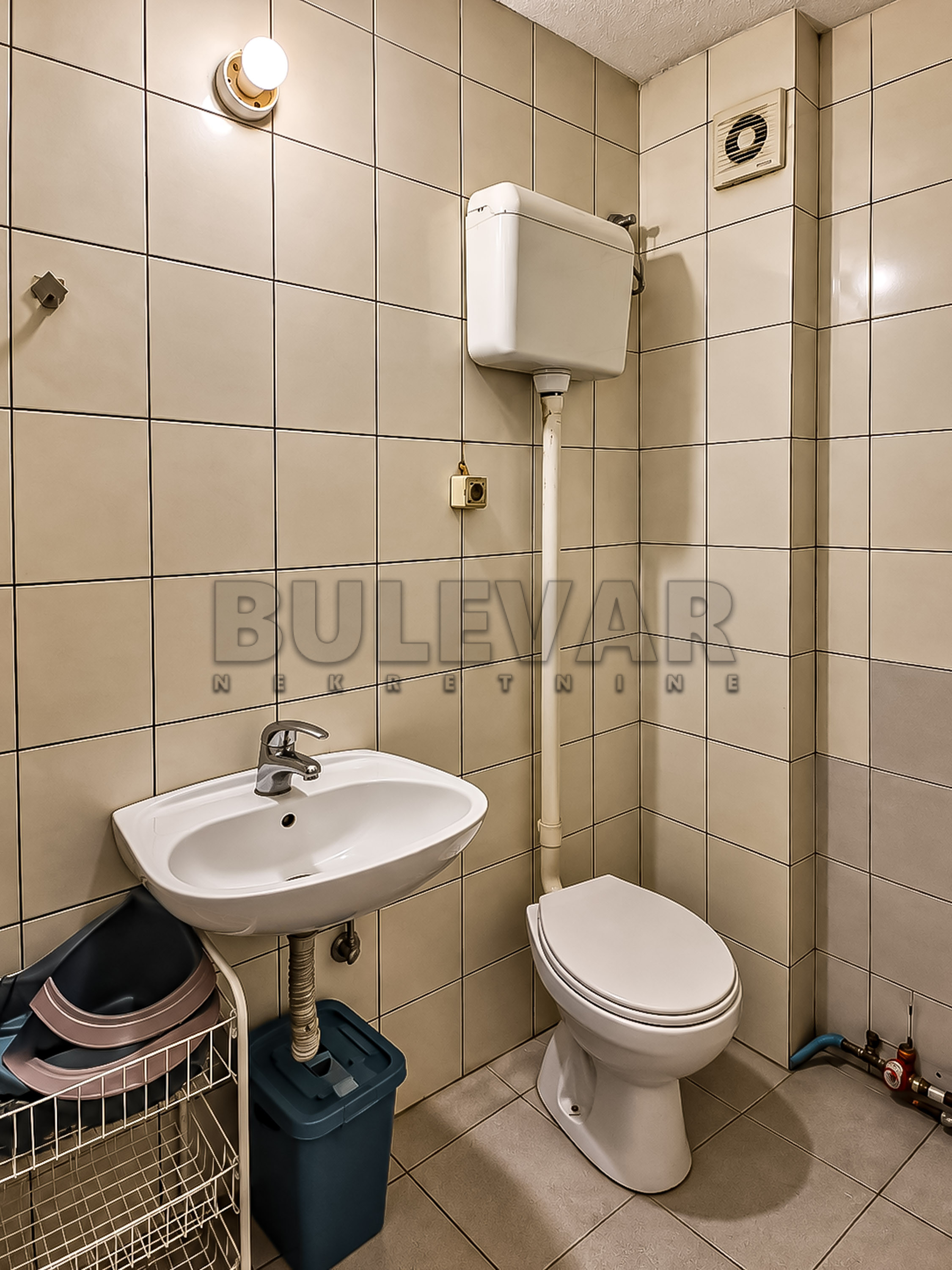 Dvoiposoban stan Nova železnička kolonija 55m², 2 sprat — slika 38