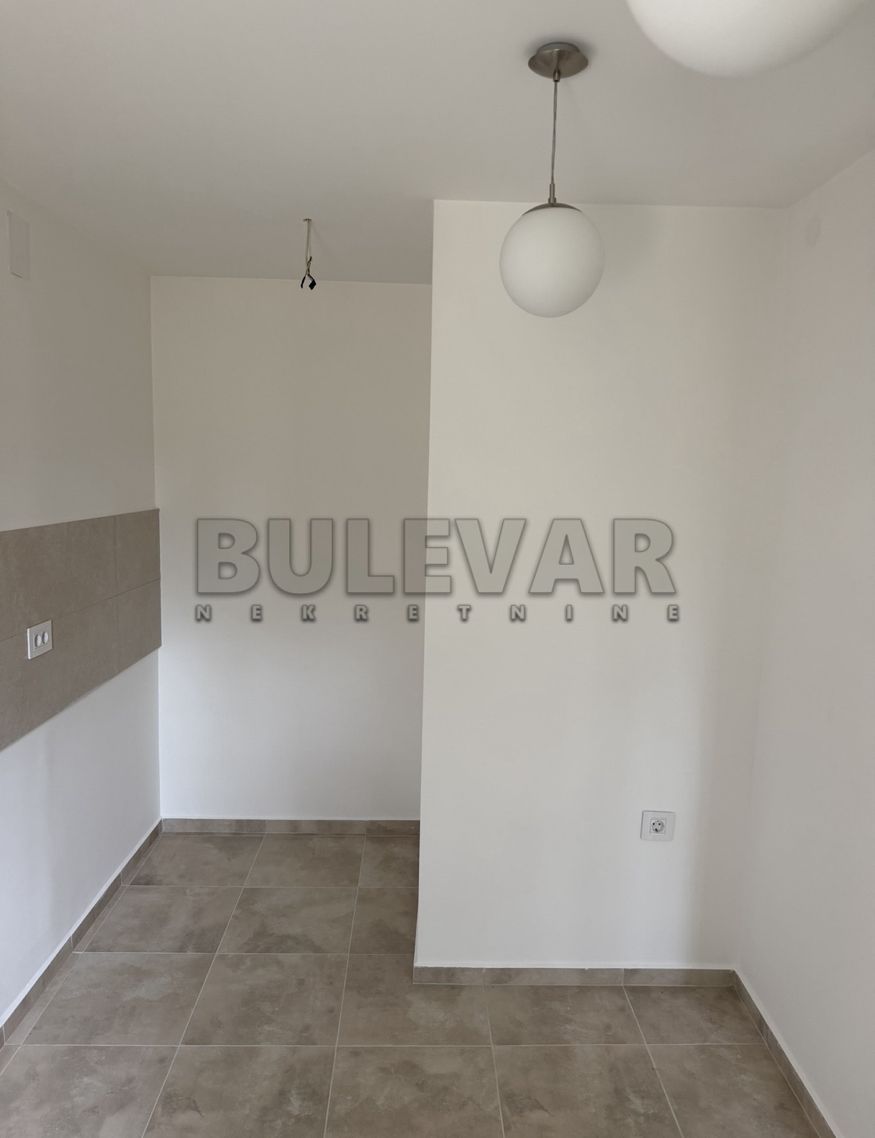Dvoiposoban stan Čair 64,57m², 2 sprat — slika 54