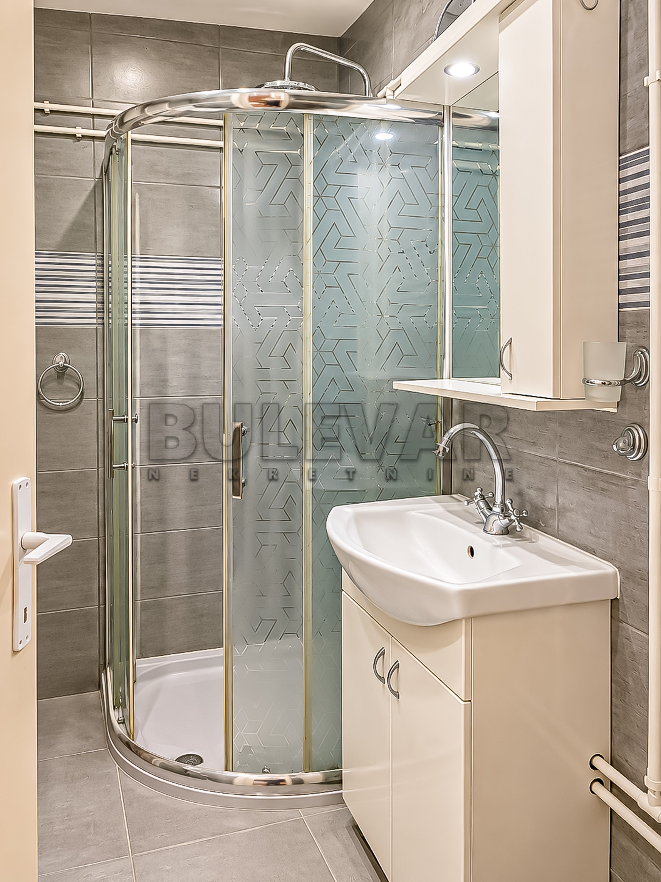 Dvosoban stan Dom zdravlja 48m², 2 sprat — slika 10